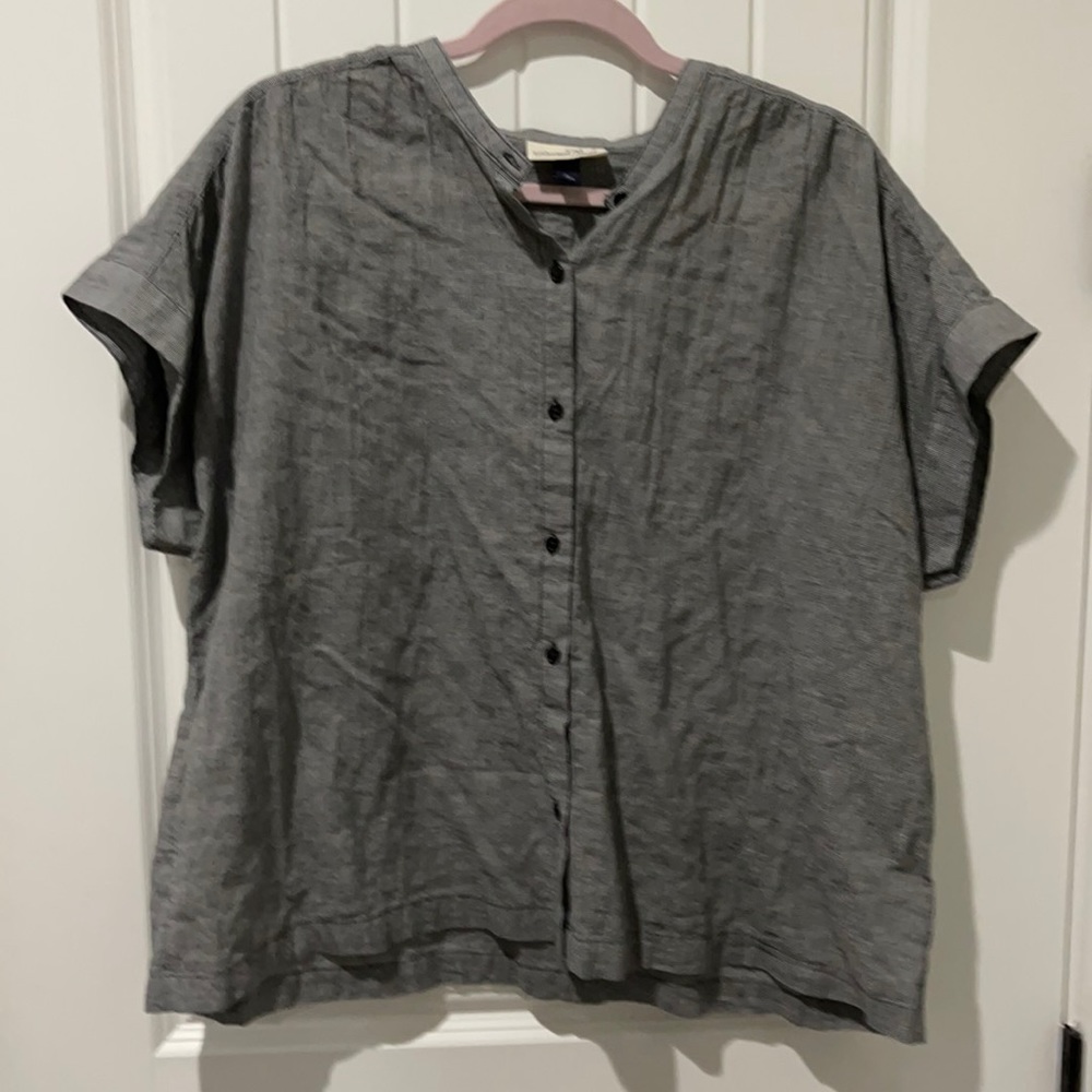 Universal Thread cropped button down